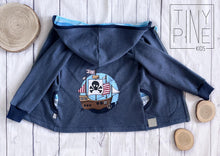 Lade das Bild in den Galerie-Viewer, Piratenschiff - PLOTT