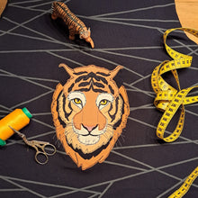 Lade das Bild in den Galerie-Viewer, Tiger - STICK 10x10