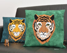 Lade das Bild in den Galerie-Viewer, Tiger - PLOTT