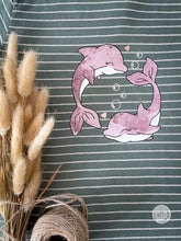 Lade das Bild in den Galerie-Viewer, Delfinliebe - PLOTT