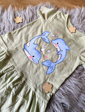 Lade das Bild in den Galerie-Viewer, Delfinliebe - PLOTT