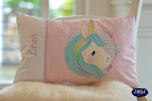Lade das Bild in den Galerie-Viewer, Magical Unicorn - STICK 13x18