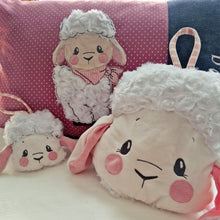 Lade das Bild in den Galerie-Viewer, kleines Lamm - STICK 13x18