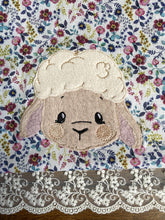Lade das Bild in den Galerie-Viewer, kleines Lamm - STICK 13x18