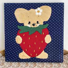 Lade das Bild in den Galerie-Viewer, Erdbeermaus - STICK 15x24