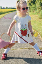 Lade das Bild in den Galerie-Viewer, Erdbeermaus - STICK 10x10