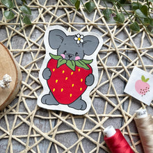 Lade das Bild in den Galerie-Viewer, Erdbeermaus - PLOTT