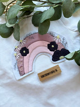 Lade das Bild in den Galerie-Viewer, FloralRainbow - STICK 18x30