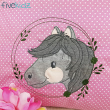 Lade das Bild in den Galerie-Viewer, Pferdeliebe - STICK 18x30