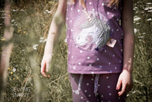 Lade das Bild in den Galerie-Viewer, Einhornliebe - STICK 18x30