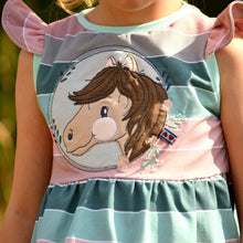 Lade das Bild in den Galerie-Viewer, Pferdeliebe - STICK 15x24