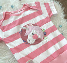 Lade das Bild in den Galerie-Viewer, Einhornliebe - STICK 16x26