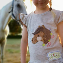 Lade das Bild in den Galerie-Viewer, Pferdeliebe - STICK 16x26