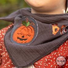 Lade das Bild in den Galerie-Viewer, kleines Gespenst - STICK 16x26