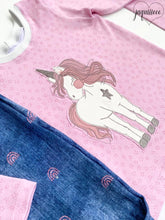 Lade das Bild in den Galerie-Viewer, WinterEinhorn - STICK 10x10