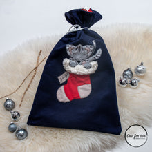 Lade das Bild in den Galerie-Viewer, SockenKatze - STICK 10x10