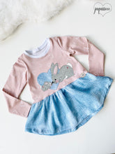 Lade das Bild in den Galerie-Viewer, Hasenliebe - STICK Kombi