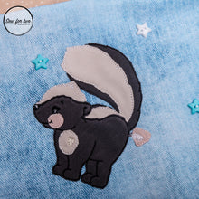 Lade das Bild in den Galerie-Viewer, Stinktier - STICK 16x26