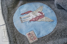 Lade das Bild in den Galerie-Viewer, Little Pegasus - STICK 18x30