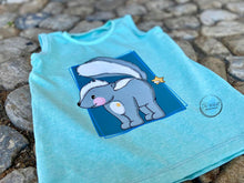 Lade das Bild in den Galerie-Viewer, Stinktier - PLOTT