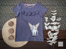 Lade das Bild in den Galerie-Viewer, Little Pegasus - PLOTT