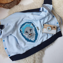 Lade das Bild in den Galerie-Viewer, GeometricLion - STICK 16x26