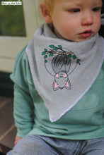 Lade das Bild in den Galerie-Viewer, Flatter Fledermaus - PLOTT