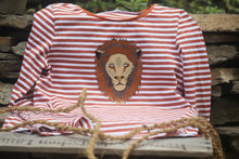 Lade das Bild in den Galerie-Viewer, GeometricLion - PLOTT