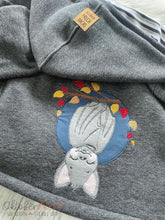 Lade das Bild in den Galerie-Viewer, Flatter Fledermaus - STICK 15x24