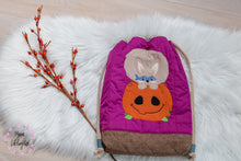 Lade das Bild in den Galerie-Viewer, Kürbishörnchen - STICK 15x24