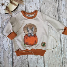 Lade das Bild in den Galerie-Viewer, Kürbishörnchen - STICK 16x26