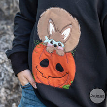 Lade das Bild in den Galerie-Viewer, Kürbishörnchen - STICK 16x26