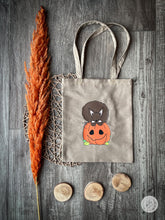 Lade das Bild in den Galerie-Viewer, Kürbishörnchen - PLOTT