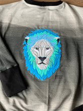 Lade das Bild in den Galerie-Viewer, GeometricLion - STICK 16x26