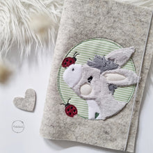 Lade das Bild in den Galerie-Viewer, Emil Esel - STICK 18x30