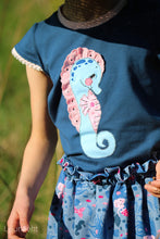 Lade das Bild in den Galerie-Viewer, Kleines Seepferdchen - STICK 16x26