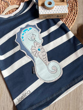 Lade das Bild in den Galerie-Viewer, Kleines Seepferdchen - STICK 16x26