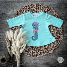 Lade das Bild in den Galerie-Viewer, Kleines Seepferdchen - PLOTT