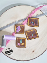 Lade das Bild in den Galerie-Viewer, Kleines Pony - STICK 15x24