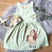 Lade das Bild in den Galerie-Viewer, Kleines Pony - PLOTT