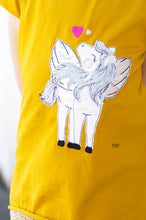 Lade das Bild in den Galerie-Viewer, Spread love Pegasus - STICK 20x30