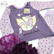 Lade das Bild in den Galerie-Viewer, Spread love Pegasus - PLOTT