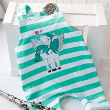 Lade das Bild in den Galerie-Viewer, Spread love Pegasus - STICK 16x26