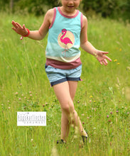 Lade das Bild in den Galerie-Viewer, Frieda und Fred Flamingo - PLOTT