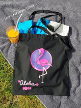 Lade das Bild in den Galerie-Viewer, Frieda und Fred Flamingo - PLOTT