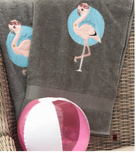 Lade das Bild in den Galerie-Viewer, Frieda und Fred Flamingo - STICK 18x30