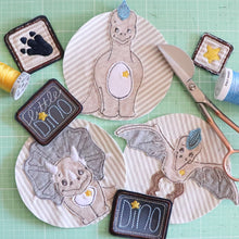 Lade das Bild in den Galerie-Viewer, Little Dinos - STICK 10x10