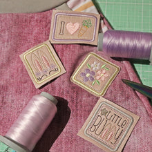 Lade das Bild in den Galerie-Viewer, Little Bunny - STICK 10x10