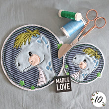 Lade das Bild in den Galerie-Viewer, Cool Dino - STICK 16x26