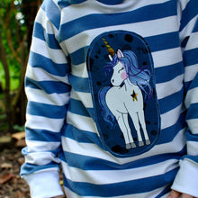 Lade das Bild in den Galerie-Viewer, DIY Kinderkleidung mit Plott aus der Wintereinhorn Plottdatei von HILDmade